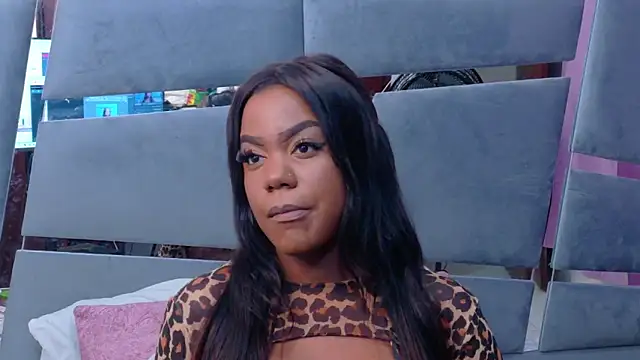 LorraiineJohnson online show from November 4, 6:22 pm