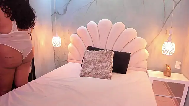 CatalinaCoopper online show from November 13, 4:27 am