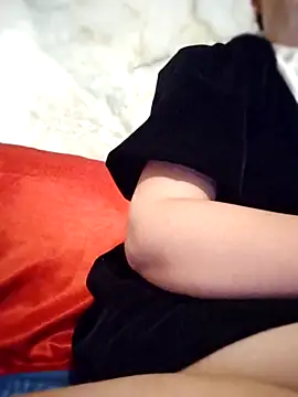 Snapshot of Babyloudi chatting on October 16, 2:53 am Babyloudi online show from October 16, 2:53 am