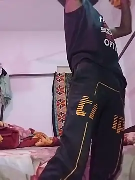 Snapshot of Binny91 chatting on February 3, 7:57 am Binny91 online show from February 3, 7:57 am