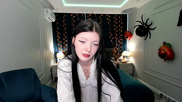 Snapshot of RoxyHopper chatting on October 25, 4:55 am RoxyHopper online show from October 25, 4:55 am