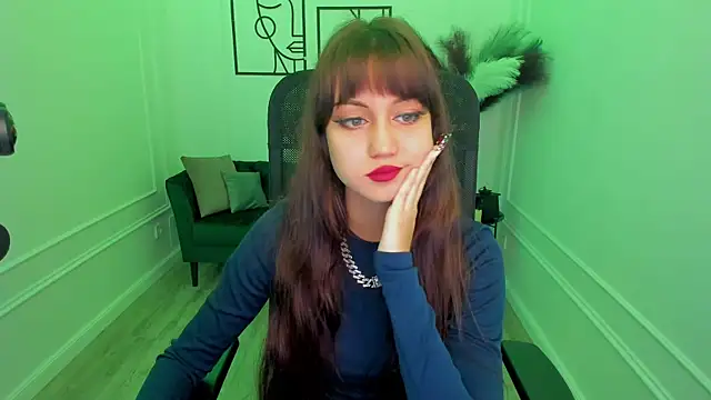 TiffanyYounge online show from November 7, 12:42 pm