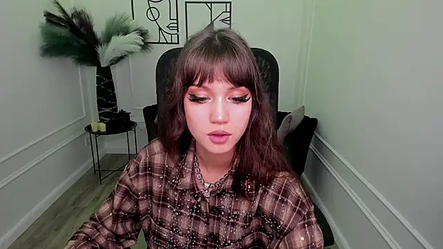 TiffanyYounge online show from November 29, 4:12 am