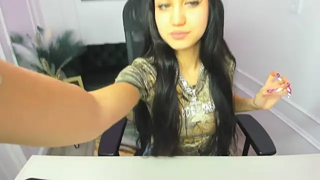 TiffanyYounge online show from March 6, 3:18 pm