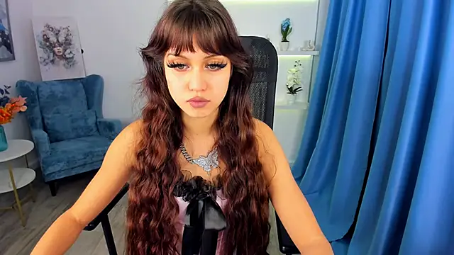 TiffanyYounge online show from November 26, 12:16 pm