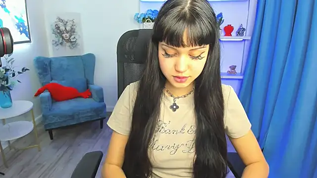 TiffanyYounge online show from March 16, 12:31 pm