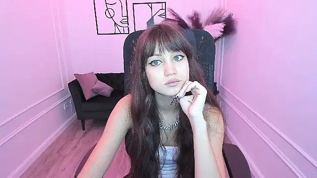 TiffanyYounge online show from November 9, 4:16 am