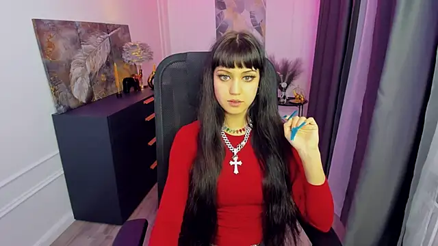 TiffanyYounge online show from April 13, 12:42 pm