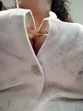 -saraqueen- online show from October 22, 4:06 pm