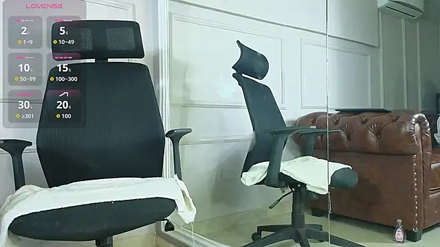 DereckWolf  online show from November 1, 11:26 am