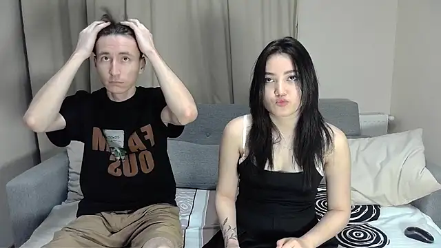KyleAndJulia online show from October 15, 6:16 pm
