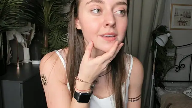 ThelmaJusto online show from October 30, 2:25 pm