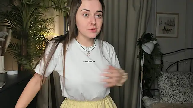 ThelmaJusto online show from November 13, 4:00 pm