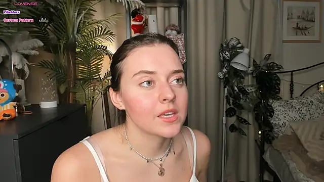 ThelmaJusto online show from March 29, 3:57 pm