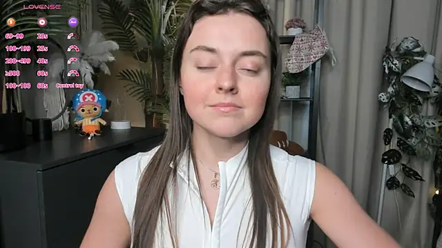 ThelmaJusto online show from April 17, 3:48 pm