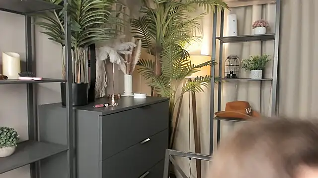 ThelmaJusto online show from November 7, 3:38 pm