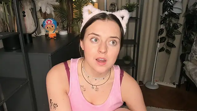 ThelmaJusto online show from February 7, 4:48 pm