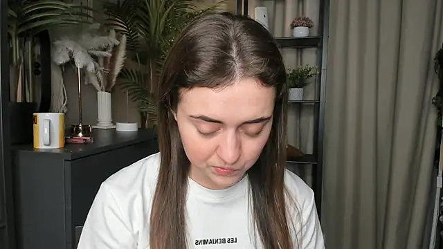 ThelmaJusto online show from November 9, 2:32 pm