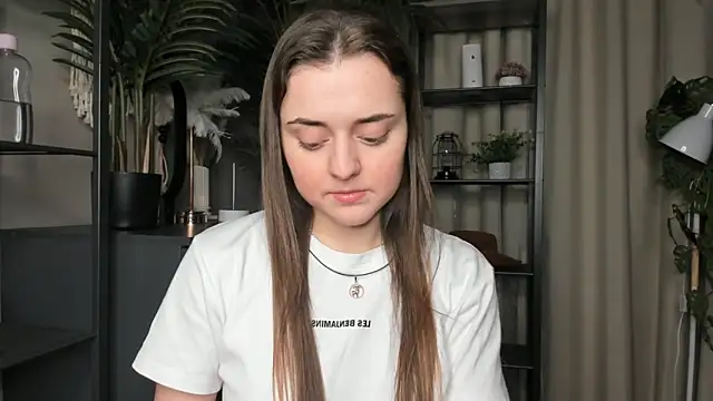 ThelmaJusto online show from November 20, 5:13 pm