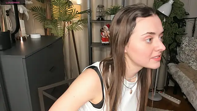 ThelmaJusto online show from December 4, 3:44 pm