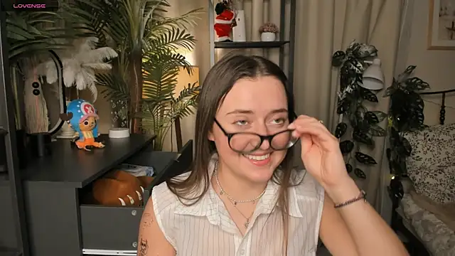 ThelmaJusto online show from February 12, 3:23 pm