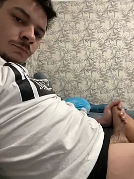 Snapshot of Edo1797 chatting on October 4, 4:41 pm Edo1797 online show from October 4, 4:41 pm