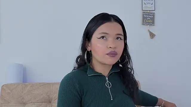 Snapshot of Catherine____ chatting on October 14, 11:11 am Catherine online show from October 14, 11:11 am