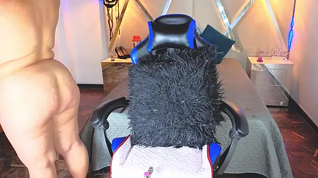 Snapshot of Anastasiaxxx69 chatting on November 1, 6:13 pm Anastasiaxxx69 online show from November 1, 6:13 pm