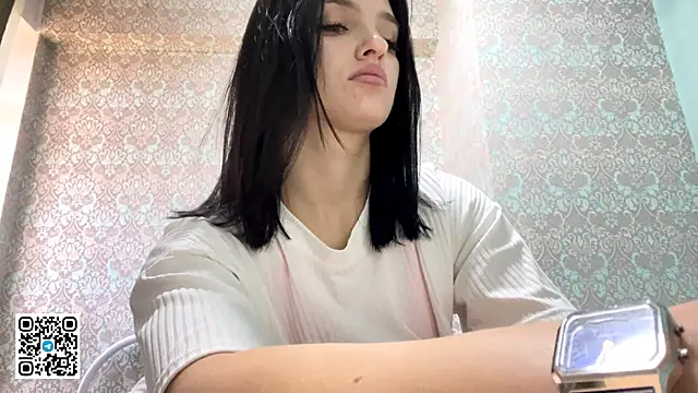 Snapshot of SorayaTrieger chatting on October 17, 9:01 am SorayaTrieger online show from October 17, 9:01 am
