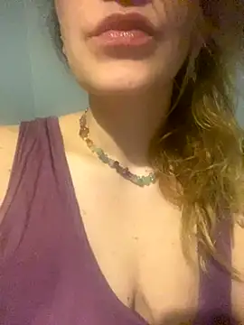 Snapshot of melisss2 chatting on November 2, 4:12 pm melisss2 online show from November 2, 4:12 pm