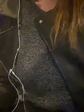 Snapshot of melisss2 chatting on November 27, 2:28 pm melisss2 online show from November 27, 2:28 pm