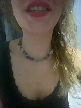 Snapshot of melisss2 chatting on October 17, 9:16 pm melisss2 online show from October 17, 9:16 pm