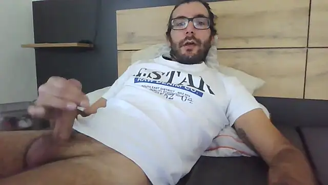 Snapshot of Arbneh69 chatting on October 19, 1:25 pm Arbneh69 online show from October 19, 1:25 pm