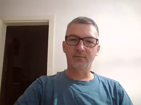 Snapshot of SilkenQuip chatting on October 18, 4:20 pm SilkenQuip online show from October 18, 4:20 pm
