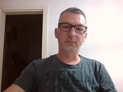 Snapshot of SilkenQuip chatting on October 8, 7:47 pm SilkenQuip online show from October 8, 7:47 pm