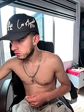 noah red online show from October 23, 3:21 pm