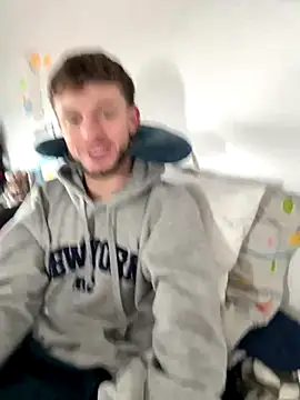 noah red online show from November 3, 3:15 pm