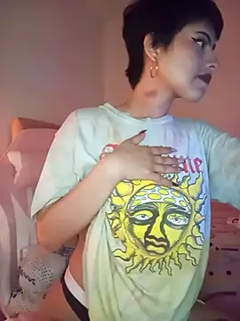 Snapshot of Eva_Feller69 chatting on November 9, 3:43 am Eva Feller69 online show from November 9, 3:43 am