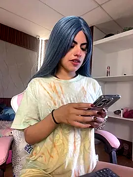 Eva Feller69 online show from December 20, 10:01 pm