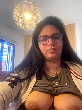luciamaria01 online show from October 18, 8:05 am