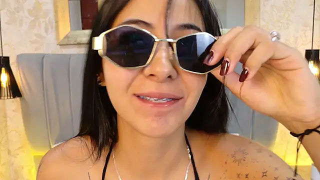 Snapshot of Tory_GB chatting on April 8, 3:30 am Tory GB online show from April 8, 3:30 am