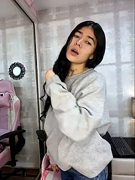 Snapshot of CristalShayy chatting on January 9, 11:17 am CristalShayy online show from January 9, 11:17 am