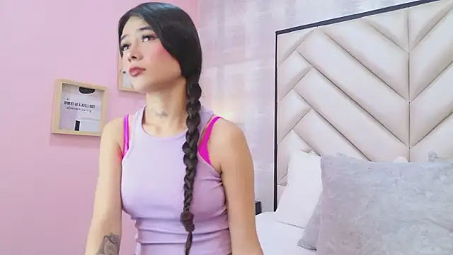 Snapshot of CristalShayy chatting on February 6, 11:39 am CristalShayy online show from February 6, 11:39 am