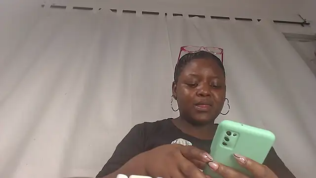 Kim Browns online show from April 1, 2:13 am