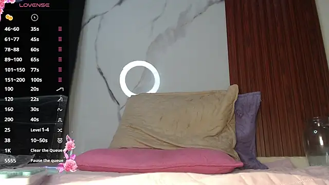 Snapshot of Kim_Browns chatting on June 4, 2:27 am Kim Browns online show from June 4, 2:27 am
