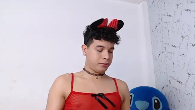 Snapshot of Dominic_king7 chatting on October 18, 11:29 pm Dominic king7 online show from October 18, 11:29 pm