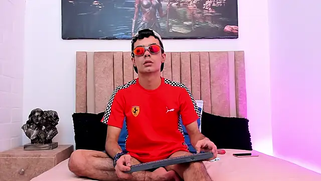 Timothe Evans online show from November 12, 7:40 pm