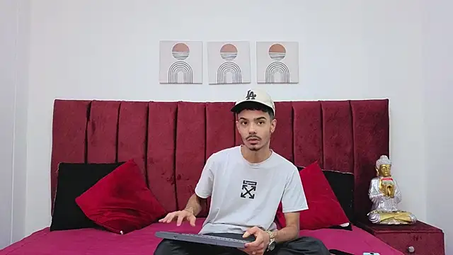 Timothe Evans online show from October 8, 8:53 pm