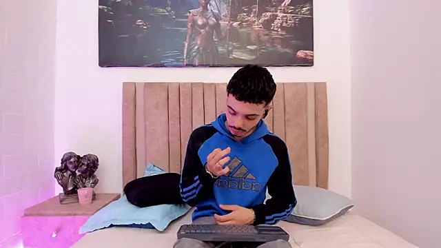 Timothe Evans online show from December 3, 4:02 am