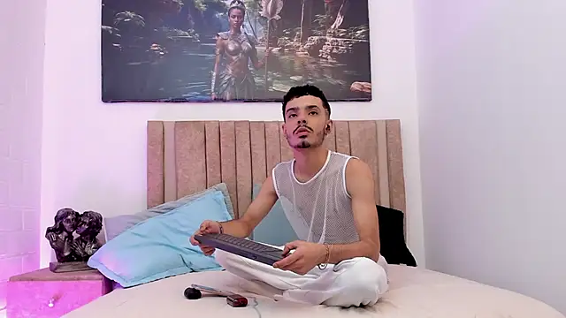 Timothe Evans online show from December 2, 3:52 am